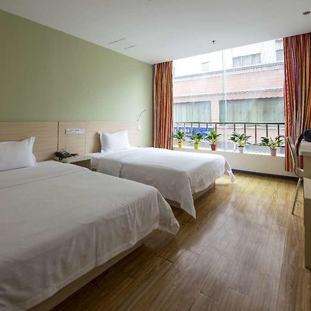 E+ Hotel Guangzhou Baixin Branch Εξωτερικό φωτογραφία